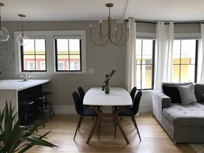 861 Aileen St in Oakland, CA - Foto de edificio - Building Photo