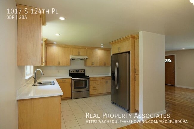 1017 S 124th Pl in Seattle, WA - Building Photo - Building Photo