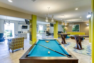 4200 Paradise in Las Vegas, NV - Building Photo - Interior Photo