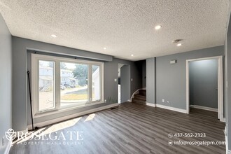 301 Garden St in Whitby, ON - Building Photo - Building Photo