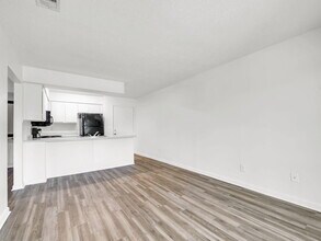 445 Gulf Shore Dr in Destin, FL - Building Photo - Building Photo