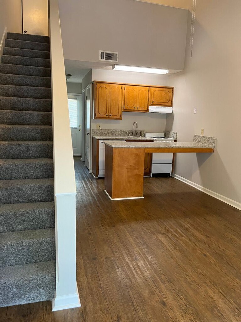 Cedar Springs Apartments Gainesville, GA Apartments