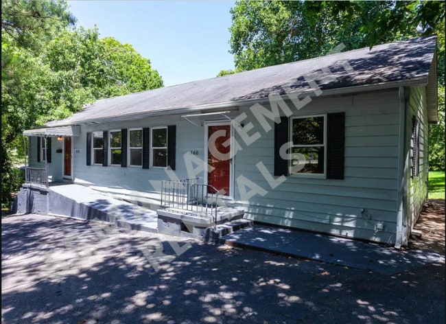 160 N Illinois Ave