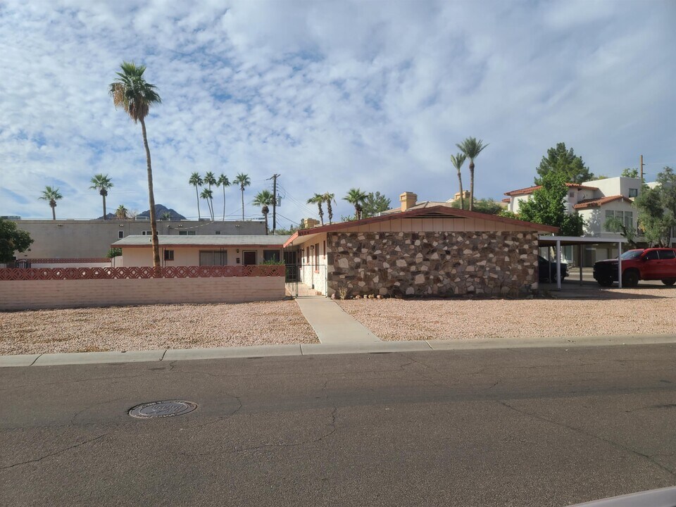 4924 N Woodmere Fairway in Scottsdale, AZ - Building Photo