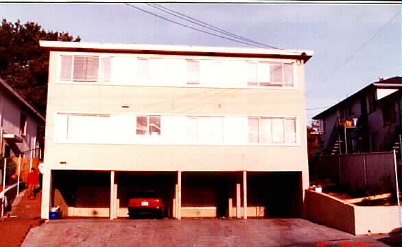 2733 23rd Ave in Oakland, CA - Building Photo - Building Photo