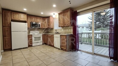 5219 Woodledge Ave in West Valley City, UT - Building Photo - Building Photo