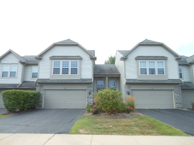 603 Conservatory Ln