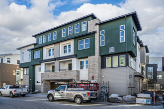 Broadway at Boulevard in Dublin, CA - Building Photo - Building Photo