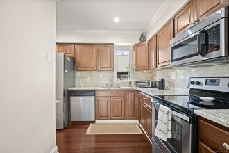 11 Van Zant St in Norwalk, CT - Building Photo - Building Photo
