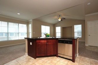 Camden Northpointe in Tomball, TX - Building Photo - Interior Photo