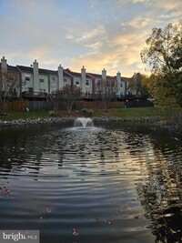 6517 Kemper Lakes Ct in Alexandria, VA - Foto de edificio - Building Photo