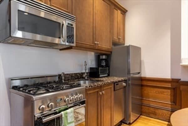 property at 1609 Tremont St