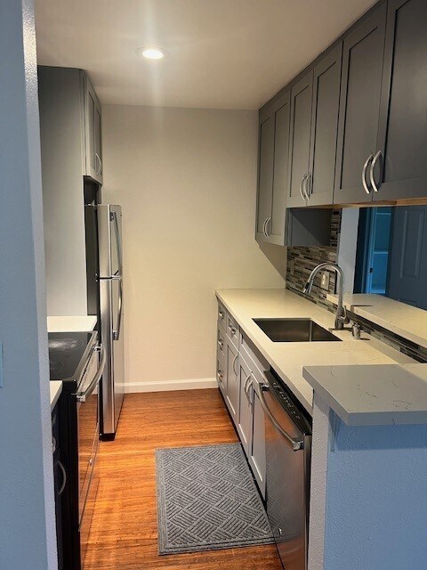395 Imperial Way, Unit #317 in Daly City, CA - Building Photo - Building Photo