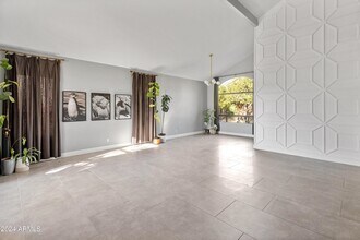 6420 E Montreal Pl in Scottsdale, AZ - Foto de edificio - Building Photo