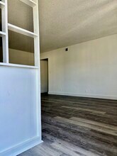 1331 Pinetree Dr in Stockton, CA - Building Photo - Building Photo