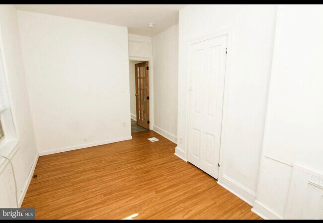 2036 E Wishart St, Unit 2nd Floor