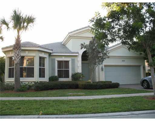 3131 Hartridge Terrace in Wellington, FL - Building Photo