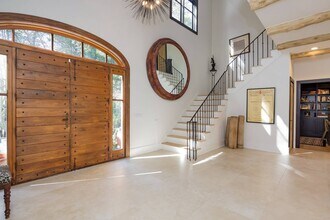 88 Bull Path in East Hampton, NY - Building Photo - Building Photo