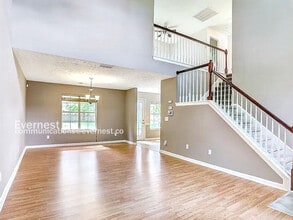 9015 Tarrington Ln in Franklin, TN - Foto de edificio - Building Photo