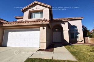 7325 Round Hill Dr in Lancaster, CA - Building Photo