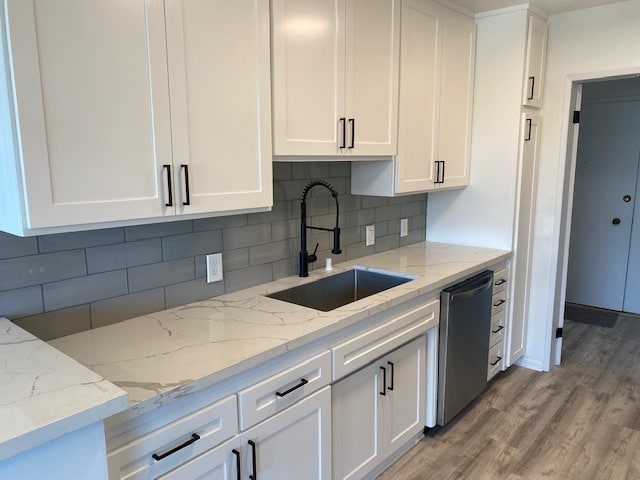 8701 Delgany Ave, Unit 215 in Playa Del Rey, CA - Building Photo - Building Photo
