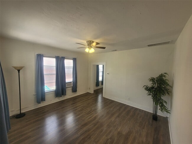 1415 Lombardy St in Houston, TX - Building Photo - Building Photo