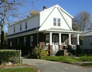 2710 Monroe Ave in Niagara Falls, NY - Building Photo