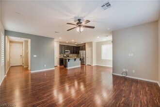 1553 Razella Ct in Henderson, NV - Building Photo - Building Photo