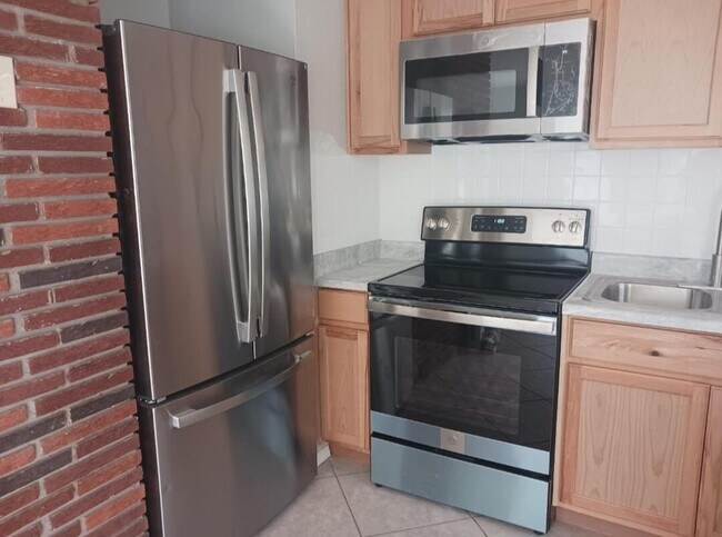 1175 Jasmine St in Melbourne, FL - Building Photo - Building Photo