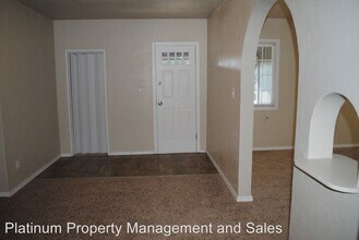 541 S Walker Ave in Wenatchee, WA - Building Photo - Building Photo