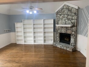 5545 Oak Branch Cir N in Memphis, TN - Building Photo - Building Photo