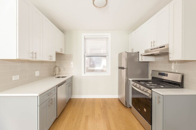 4851 N Wolcott Ave, Unit 1A
