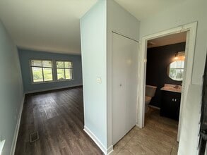 7526 Bristol Ln in Hanover Park, IL - Building Photo - Building Photo