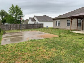 1604 Prier Ln in Webb City, MO - Building Photo - Building Photo