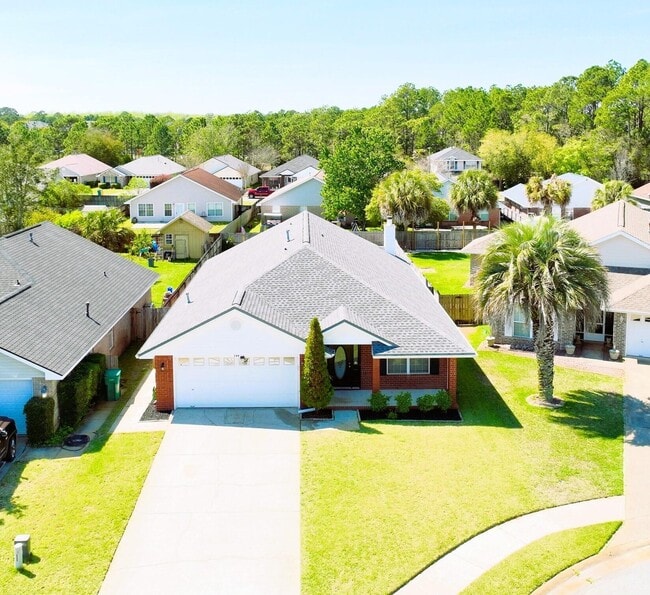 744 Olivia Ct in Fort Walton Beach, FL - Building Photo - Building Photo
