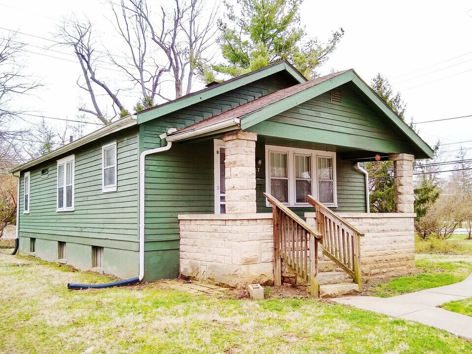 217 S Clark St in Bloomington, IN - Building Photo