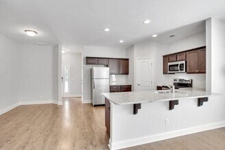Harris Trail in Richmond Hill, GA - Building Photo - Building Photo