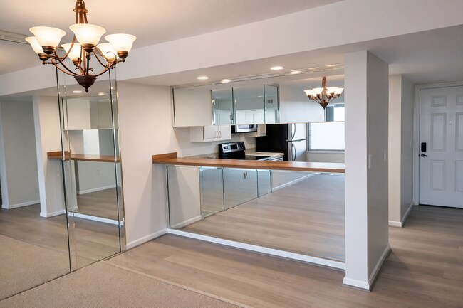 3501 Village Blvd, Unit 403 in West Palm Beach, FL - Building Photo - Building Photo