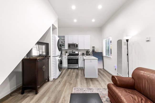 6419 Shane Pl in San Diego, CA - Building Photo - Building Photo