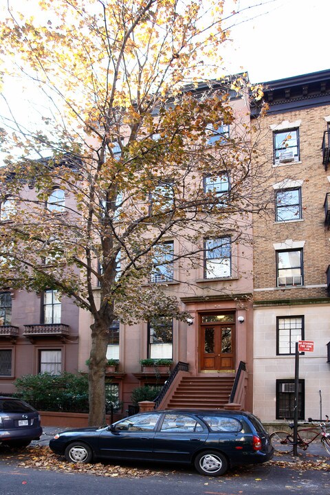 96 Pierrepont St in Brooklyn, NY - Building Photo