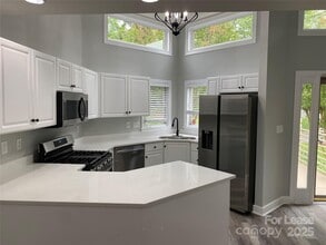 14550 Waterside Dr in Charlotte, NC - Building Photo - Building Photo