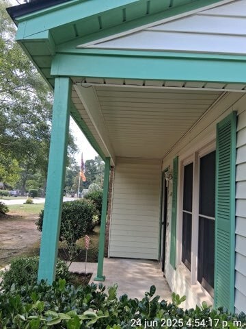 property at 7648 Stonehaven Dr