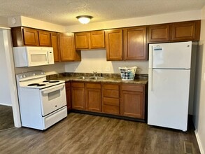 57 Westgate Rd in Bluffton, IN - Building Photo - Building Photo