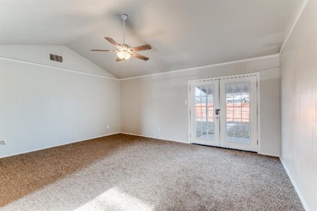 900 Skelly St in Crowley, TX - Building Photo - Building Photo