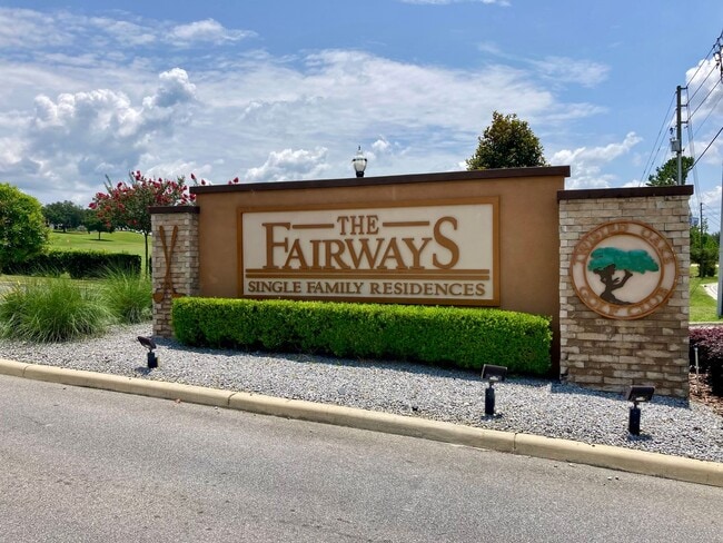 614 W Fairways View Dr in Beverly Hills, FL - Building Photo - Building Photo