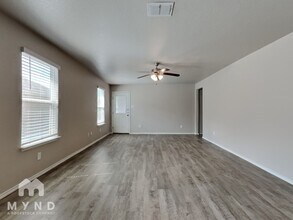 3943 Turning Pine Edge in Converse, TX - Building Photo - Building Photo