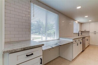 1126 Woodcrest Ave in Clearwater, FL - Building Photo - Building Photo