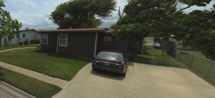 1041 Collingswood Dr in Corpus Christi, TX - Building Photo - Building Photo