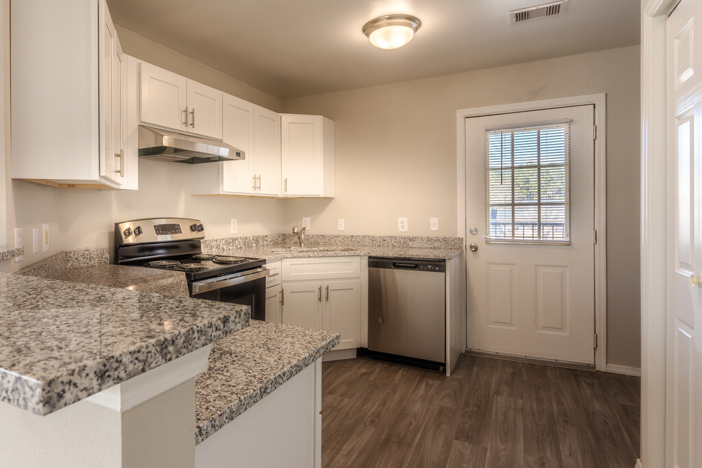 Carolina Pines Apartments in Conway, SC | ApartmentHomeLiving.com