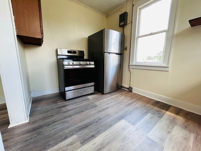 619 Baker St, Unit Unit #2, Unit Unit #2
